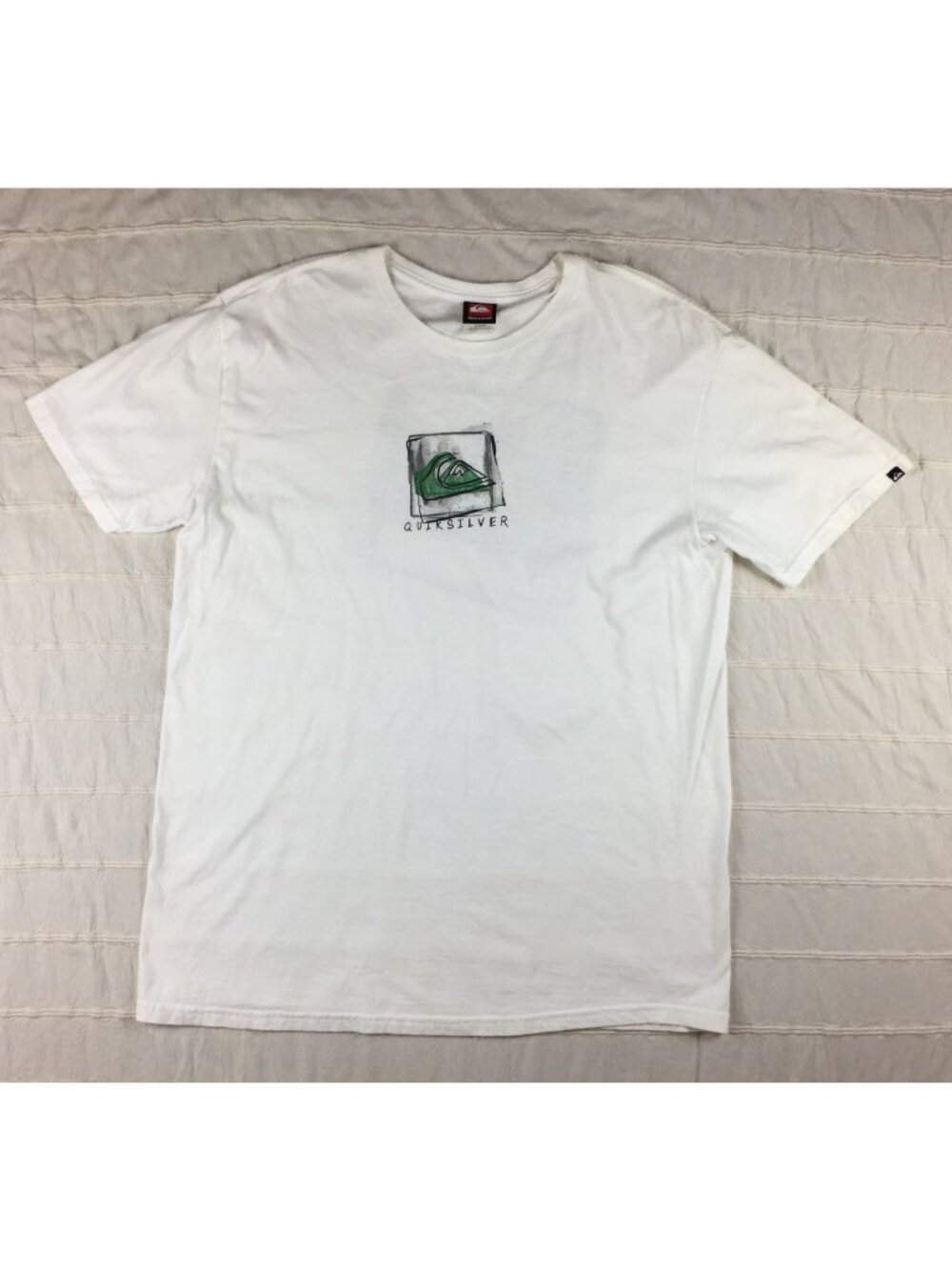 Vintage Y2K Quiksilver T Shirt Men's Size XL White Center Logo Double-Sided Tee